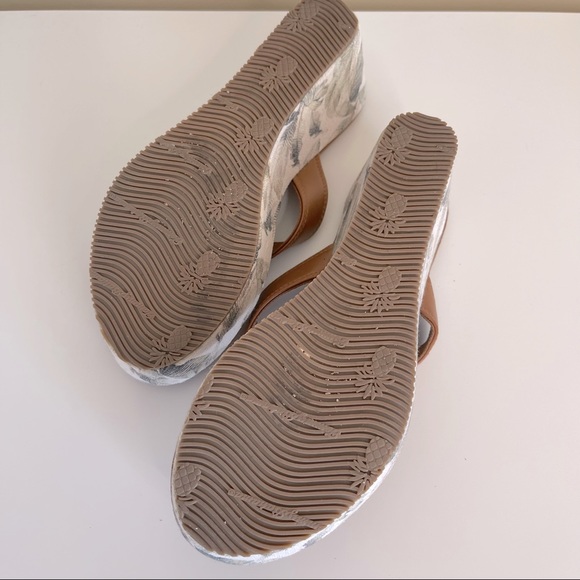 Tommy Bahama Saige Wedge Sandals - Picture 6 of 8